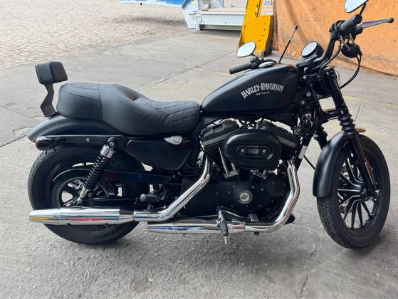 HARLEY-DAVIDSON SPORTSTER IRON 883 